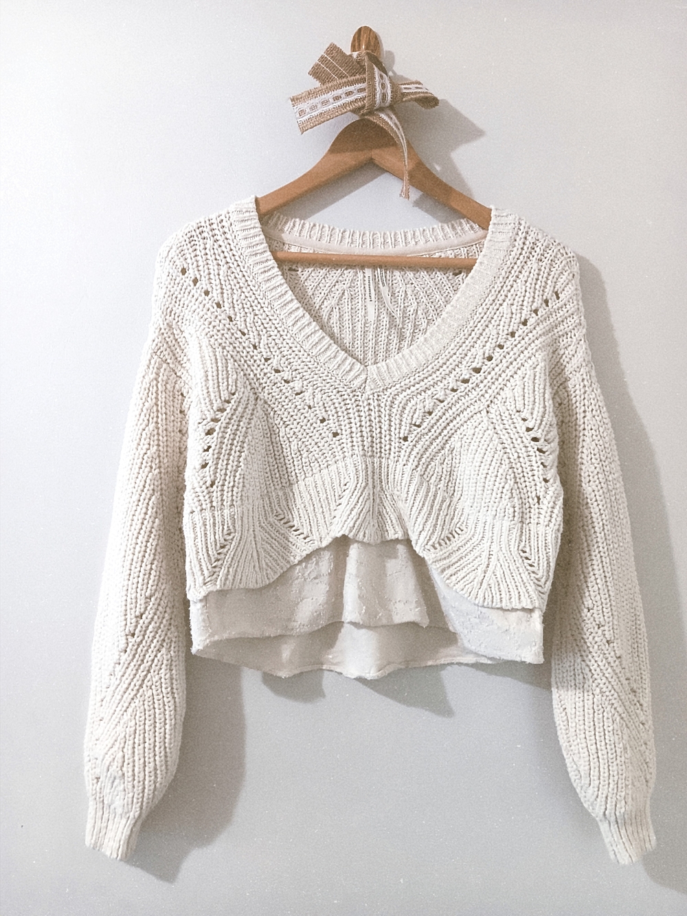 . Anthropologie Ivory Ribbed Chunky Knit Jacquard Peplum Layered V-Neck Sweater